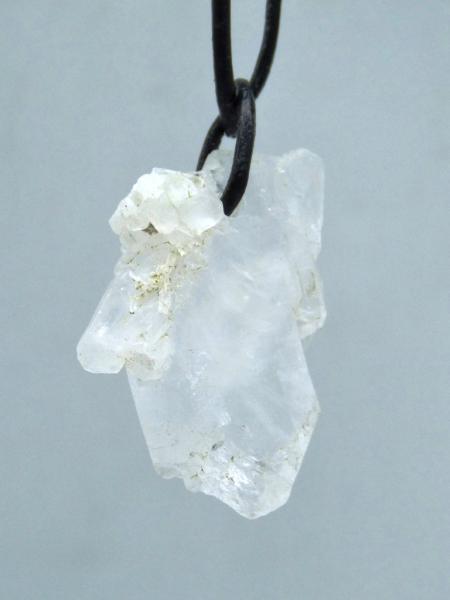 Fadenquarz-gebohrt, Schmuckanhänger